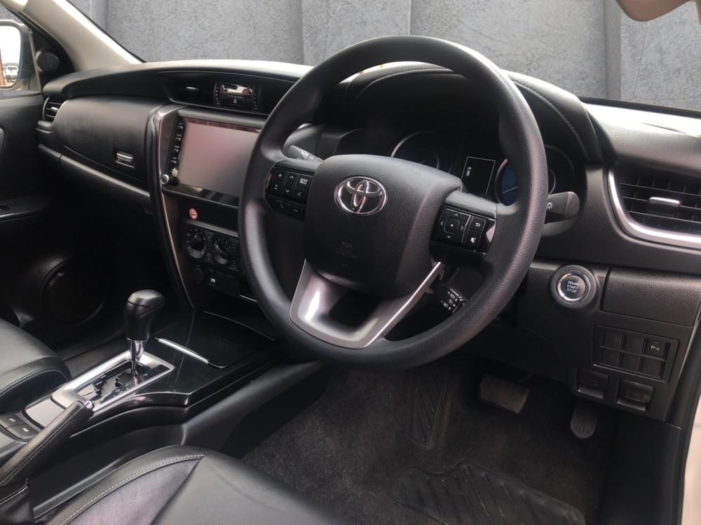 Toyota Fortuner 2.4 Gd-6 Rb At