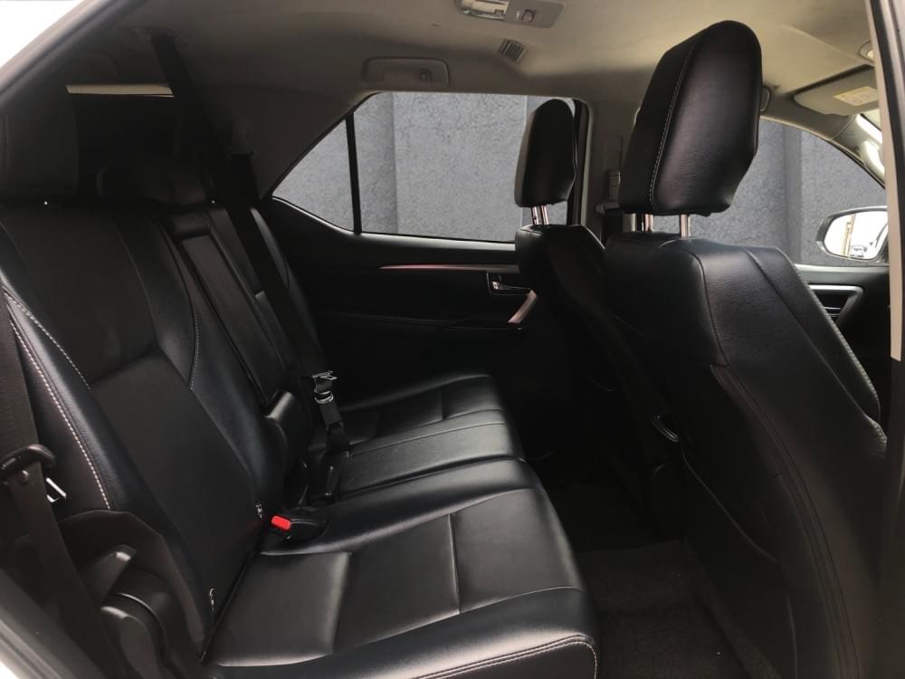 Toyota Fortuner 2.4 Gd-6 Rb At