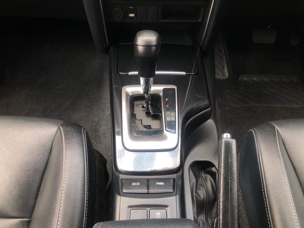 Toyota Fortuner 2.4 Gd-6 Rb At