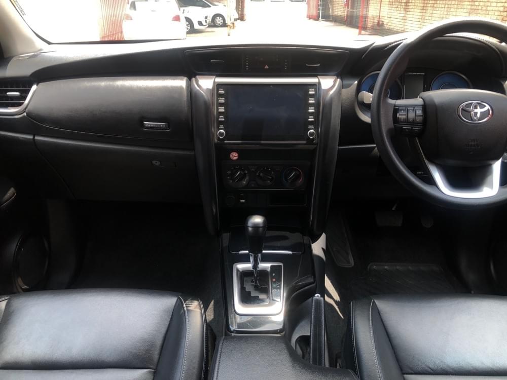 Toyota Fortuner 2.4 Gd-6 Rb 6At