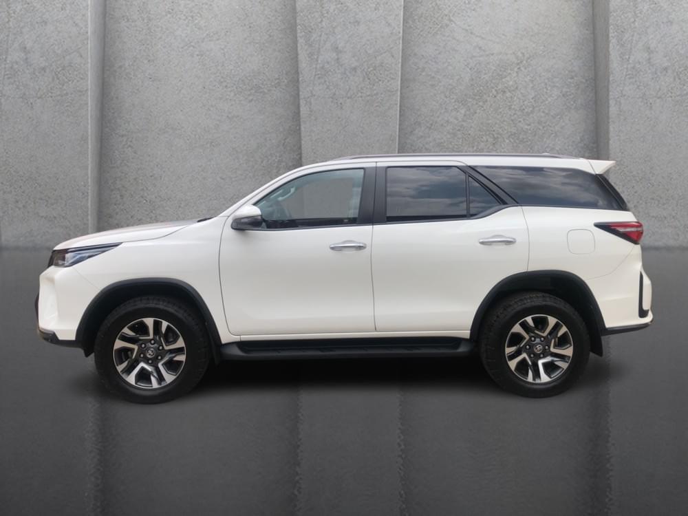 Toyota Fortuner 2.4 Gd-6 At