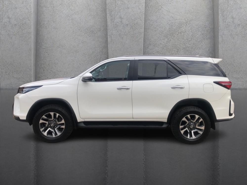 Toyota Fortuner 2.4 Gd-6 At