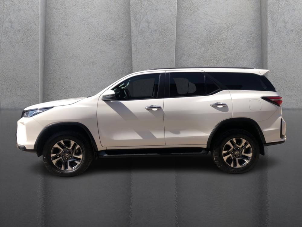 Toyota Fortuner 2.4 Gd-6 Raised Body At