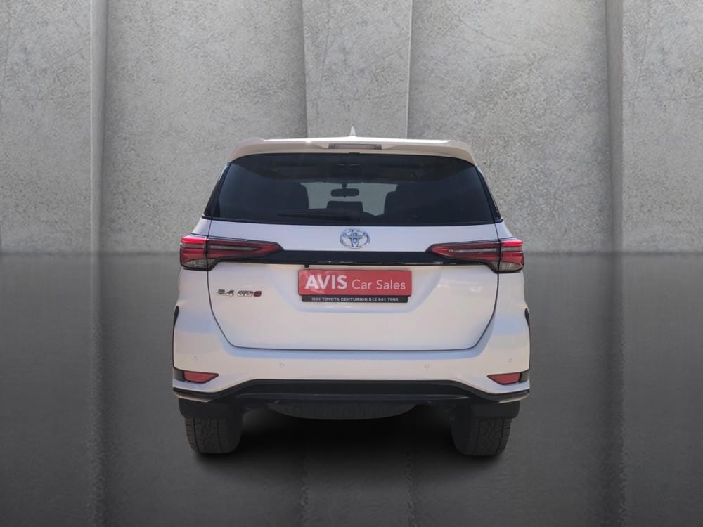 Toyota Fortuner 2.4 Gd-6 Raised Body At