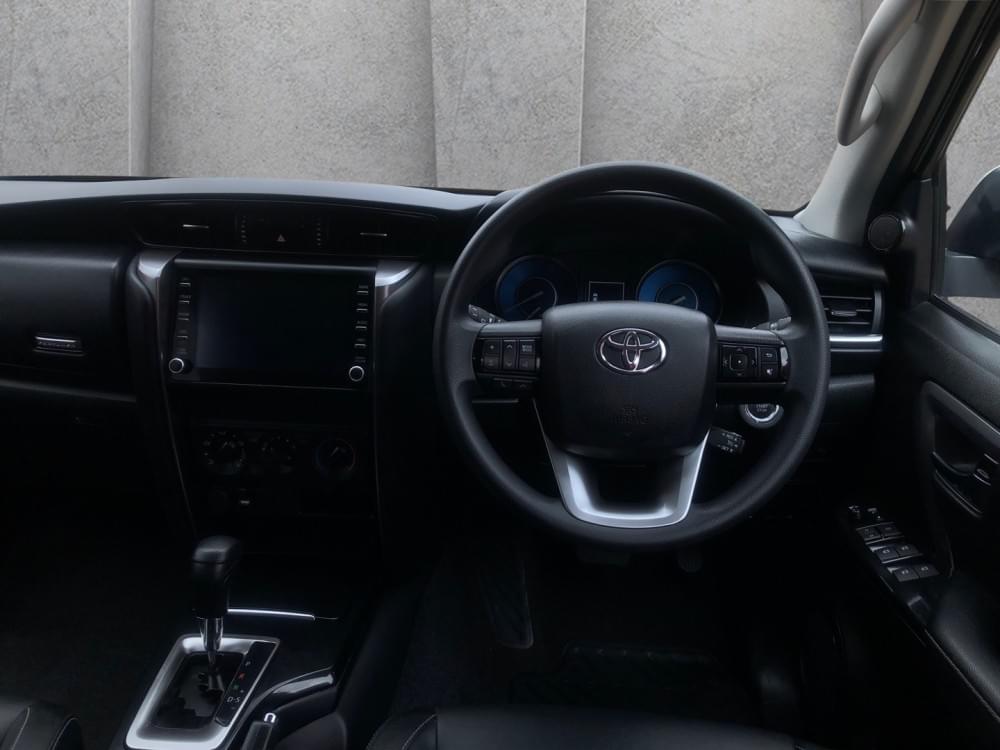 Toyota Fortuner 2.4 Gd-6 Rb At