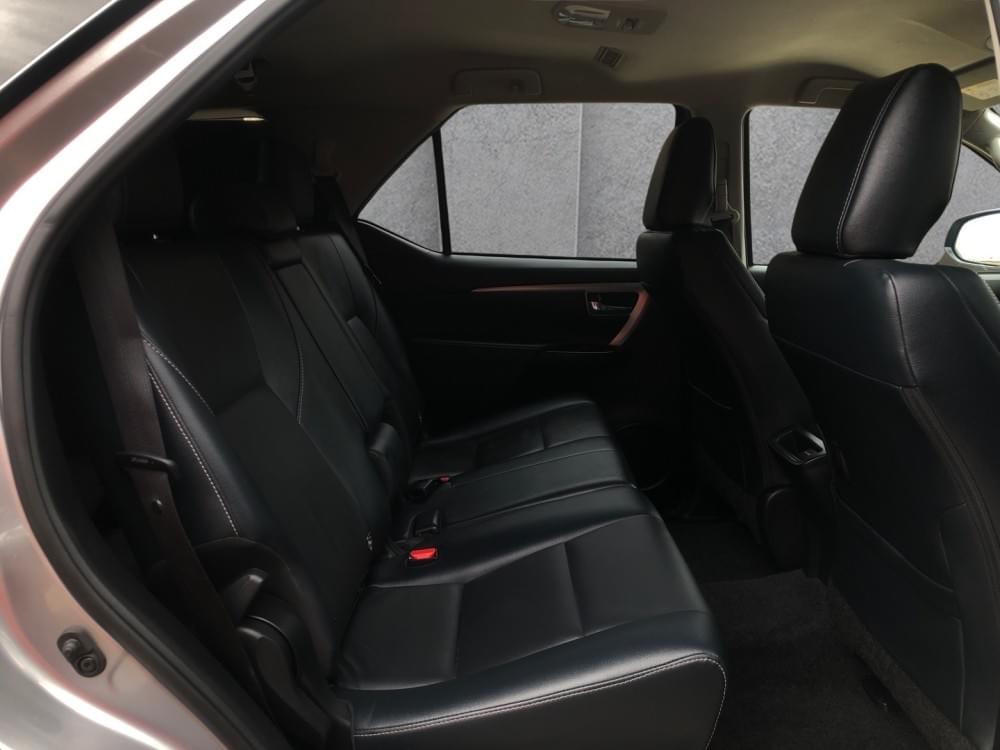 Toyota Fortuner 2.4 Gd-6 Rb At