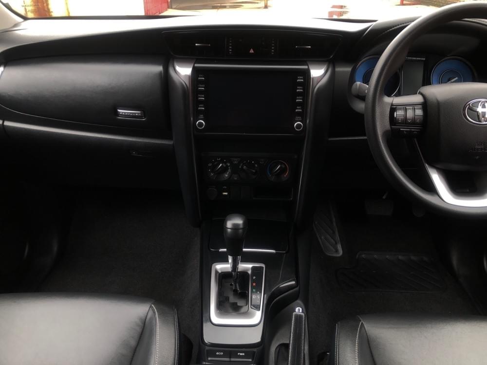 Toyota Fortuner 2.4 Gd-6 Rb At