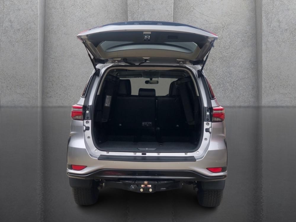 Toyota Fortuner 2.4 Gd-6 Rb At
