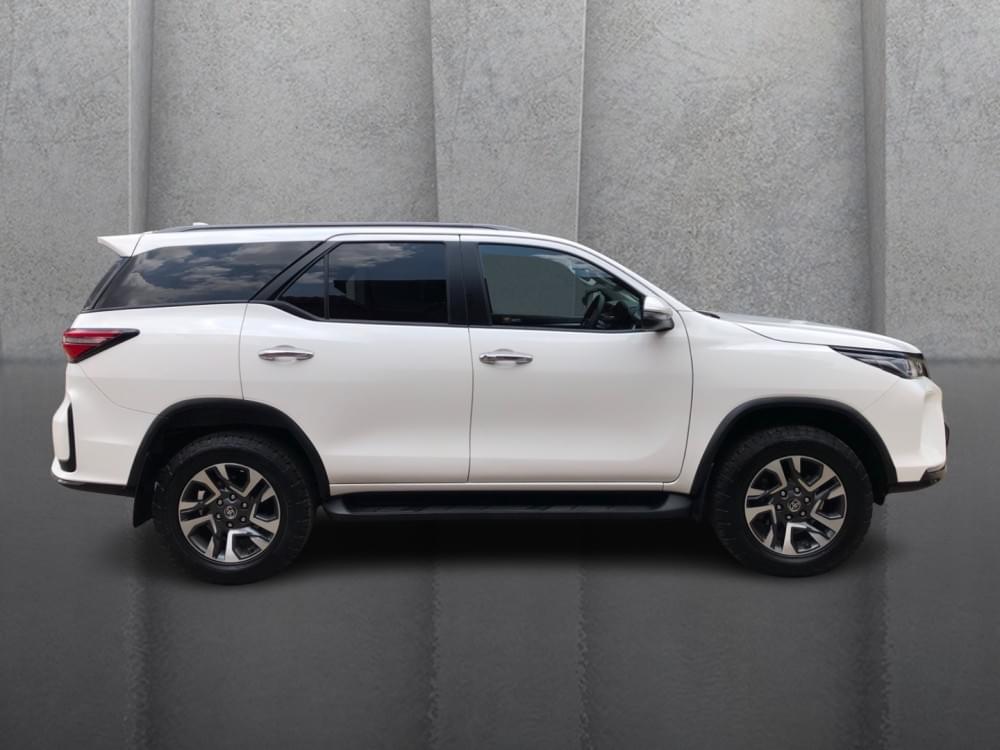 Toyota Fortuner 2.4 Gd-6 At