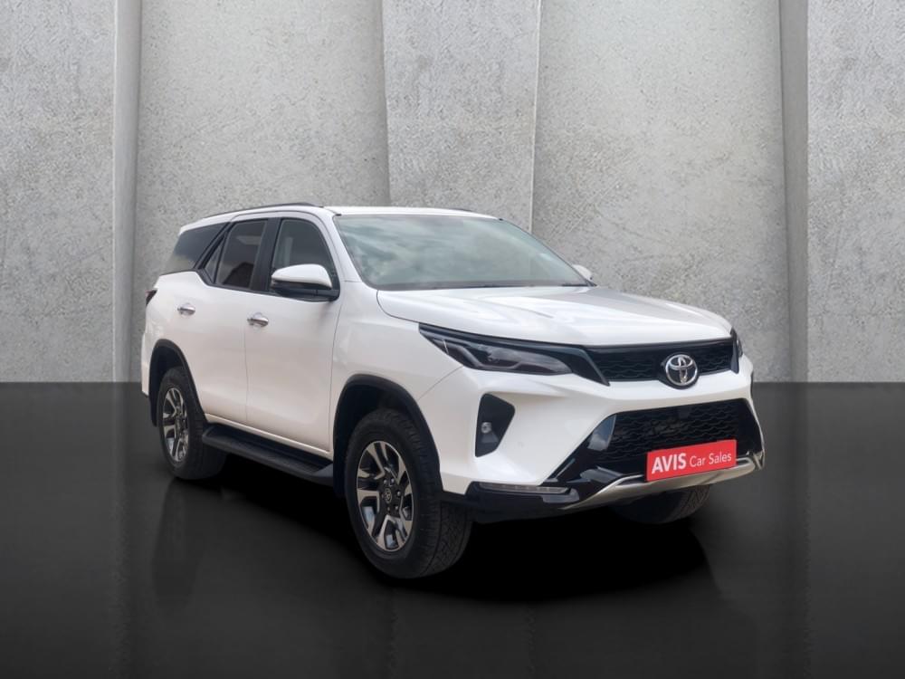 Toyota Fortuner 2.4 Gd-6 Rb At