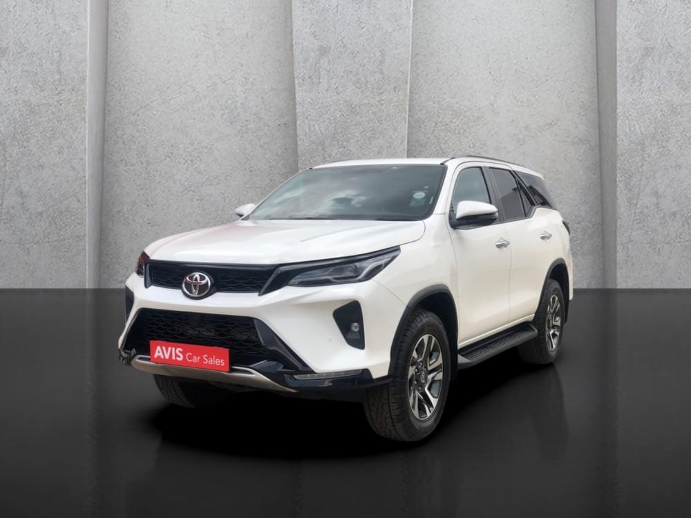 Toyota Fortuner 2.4 Gd-6 Rb At
