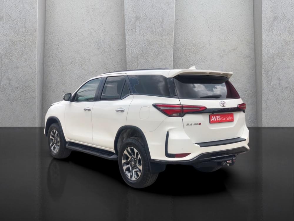 Toyota Fortuner 2.4 Gd-6 Rb At