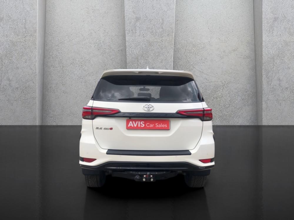 Toyota Fortuner 2.4 Gd-6 Rb At