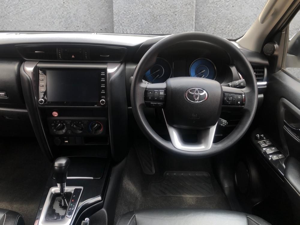 Toyota Fortuner 2.4 Gd-6 Rb At