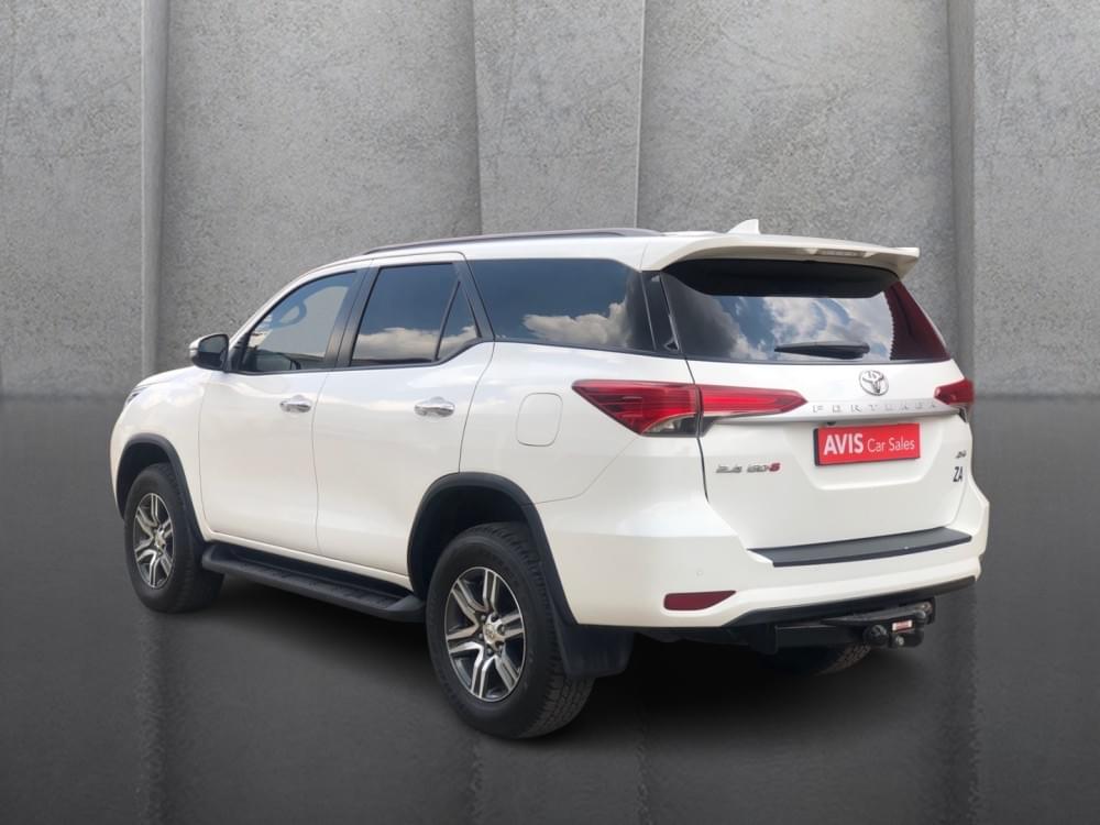 Toyota Fortuner 2.4 Gd-6 4X4 At