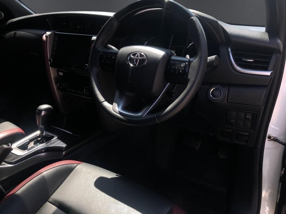 Toyota Fortuner 2.8 Gd-6 Rb At