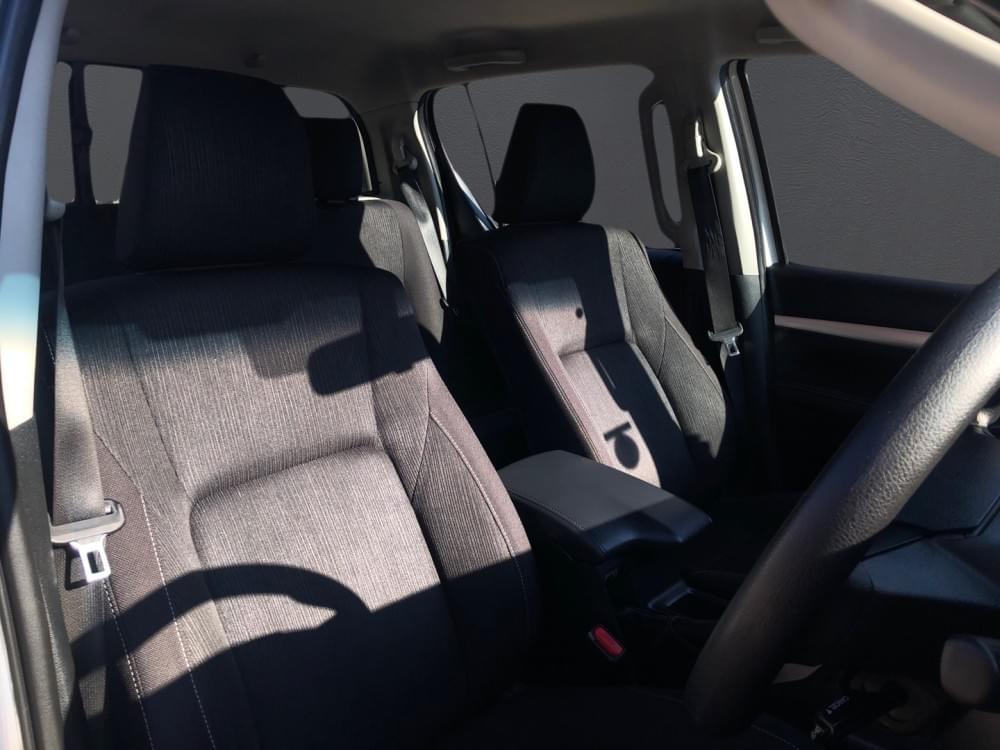 Toyota Hilux 2.4 Gd-6 Raider 4X4 6At