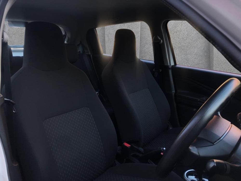 Toyota Vitz 1.0 Xr Amt