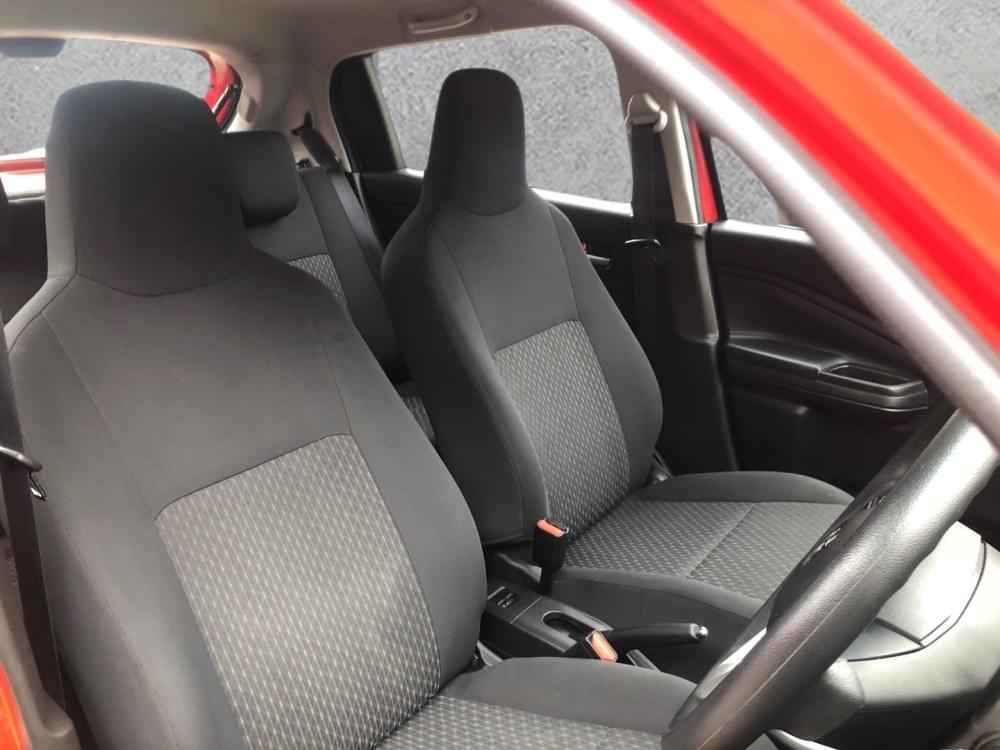 Toyota Vitz 1.0 Xr Amt