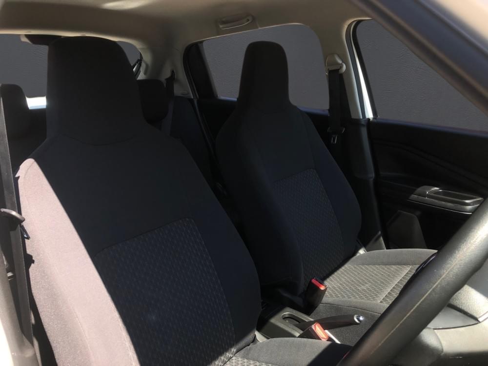 Toyota Vitz 1.0 Xr Amt