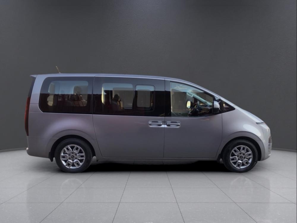 Hyundai Staria 2.2D Executive 9 Seater At