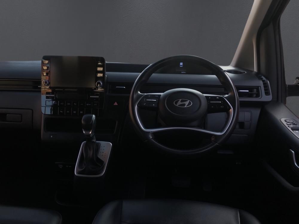 Hyundai Staria 2.2D Executive 9 Seater At