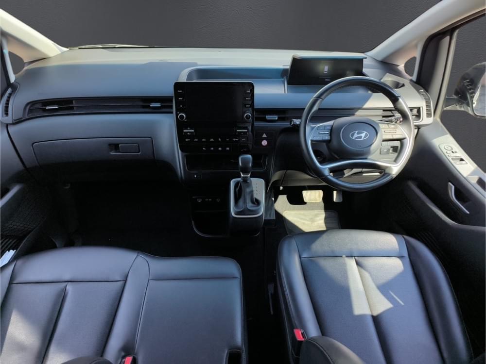 Hyundai Staria 2.2D Executive 9 Seater At