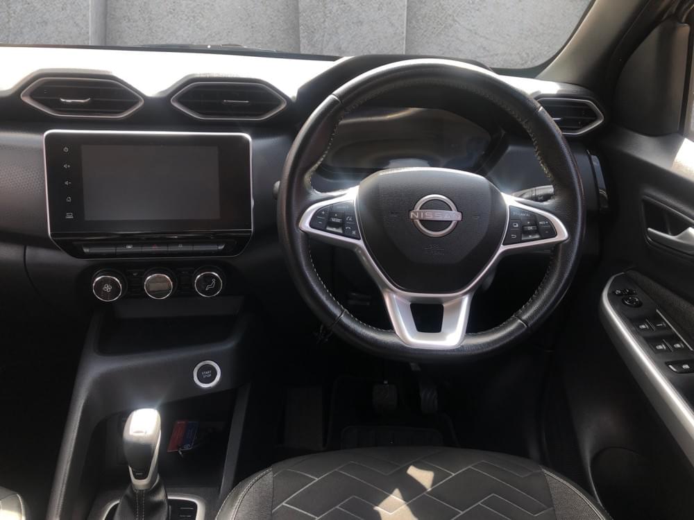 Nissan Magnite 1.0 Acenta Plus Cvt Oled