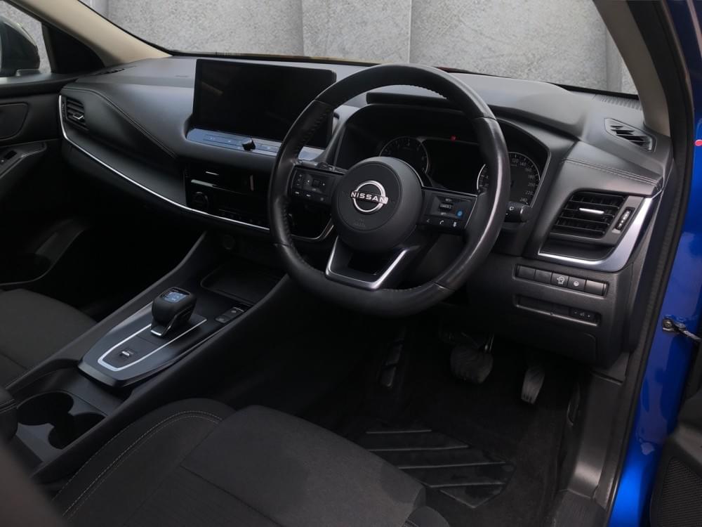 Nissan Qashqai 1.3T Acenta Xtronic 2-Tone