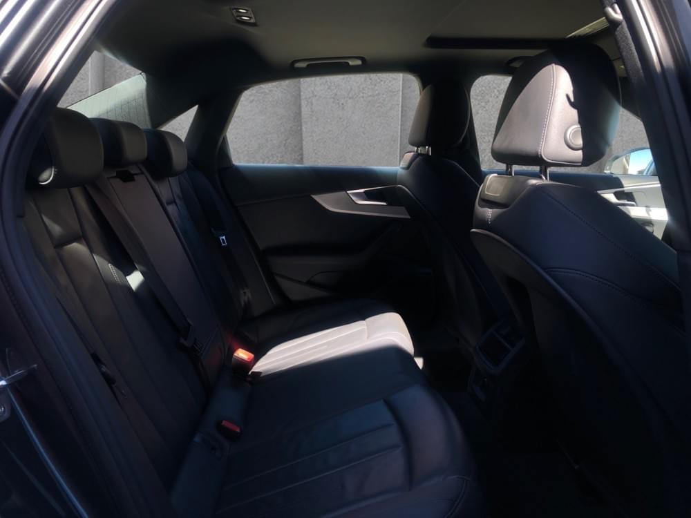 Audi A4 Sedan 35 Tfsi S Tronic