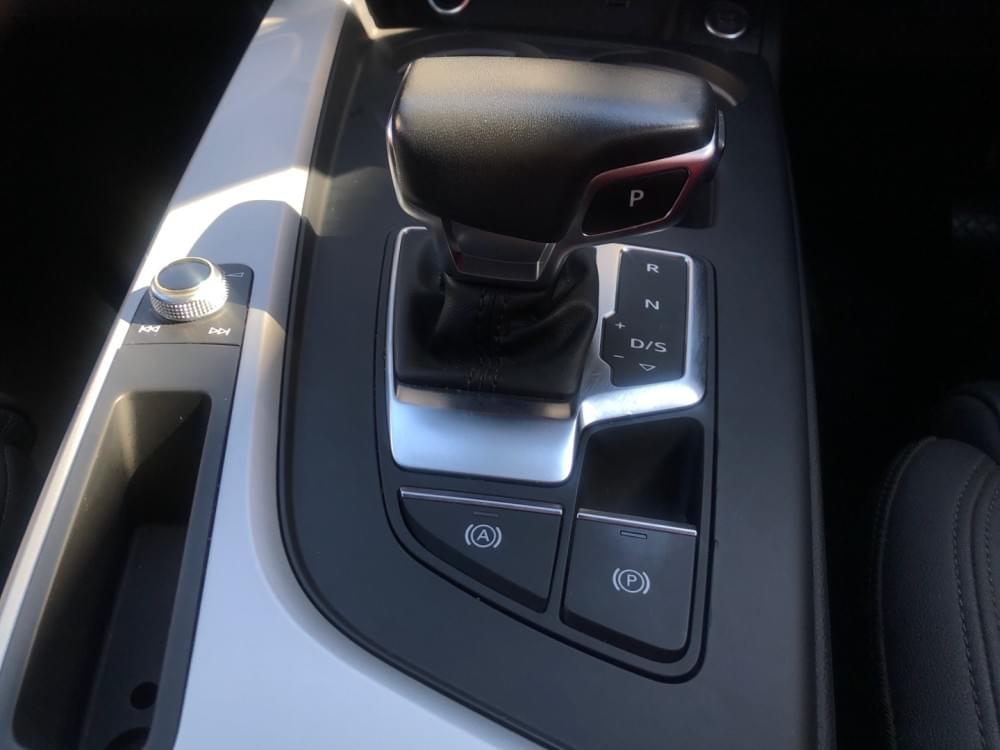 Audi A4 Sedan 35 Tfsi S Tronic