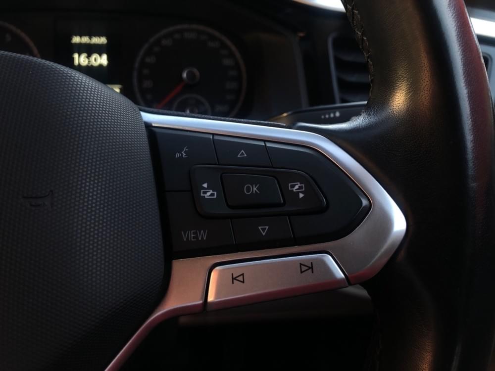 Volkswagen Polo Sedan 1.6 Life