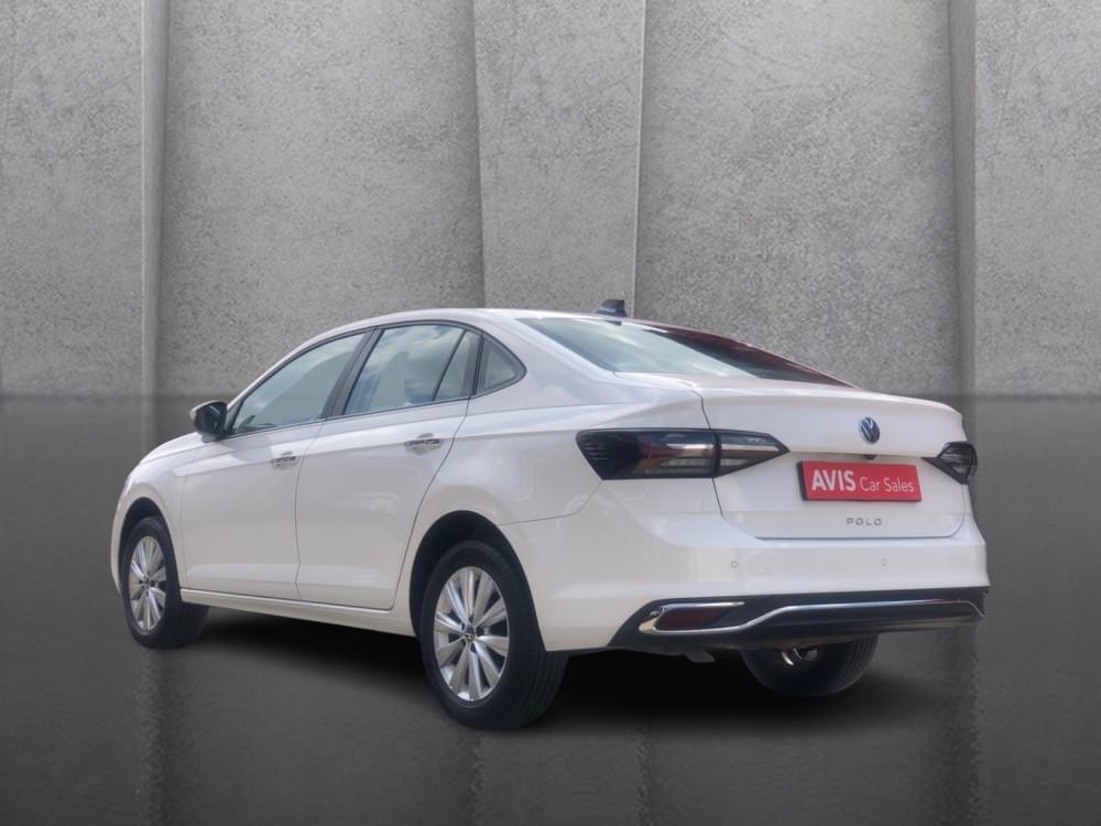 Volkswagen Polo Sedan 1.6 Life Tiptronic