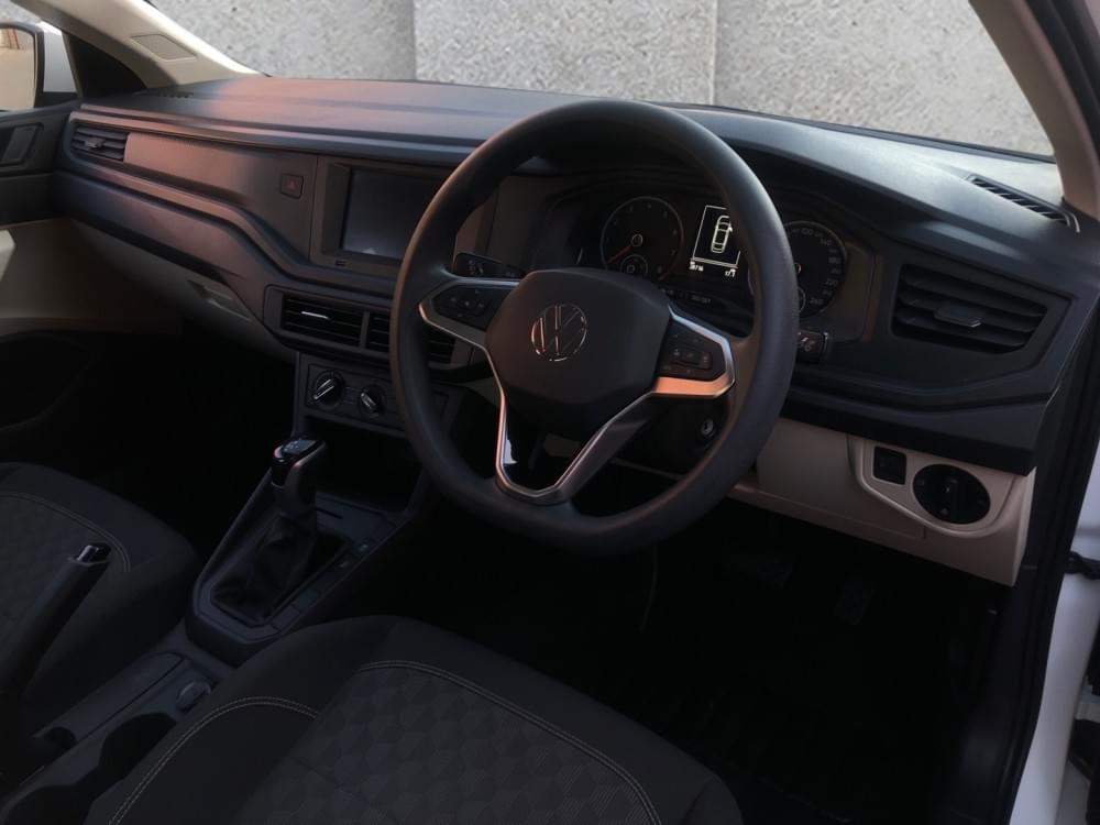 Volkswagen Polo Sedan 1.6 Tiptronic