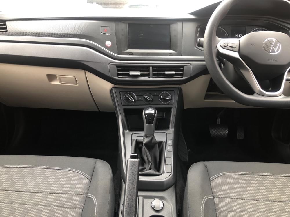 Volkswagen Polo Sedan 1.6 Tiptronic