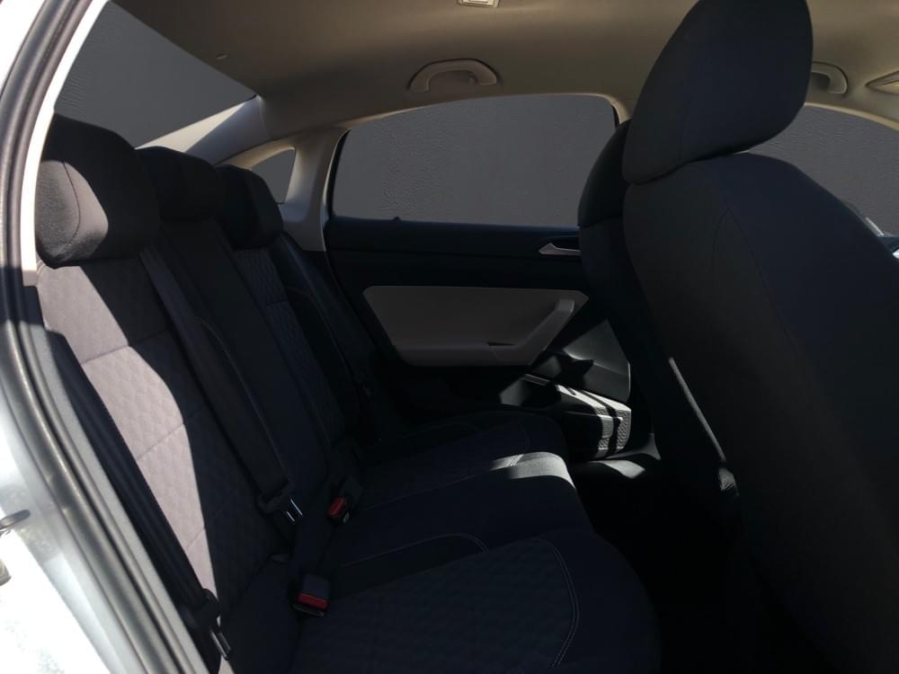 Volkswagen Polo Sedan 1.6 Base