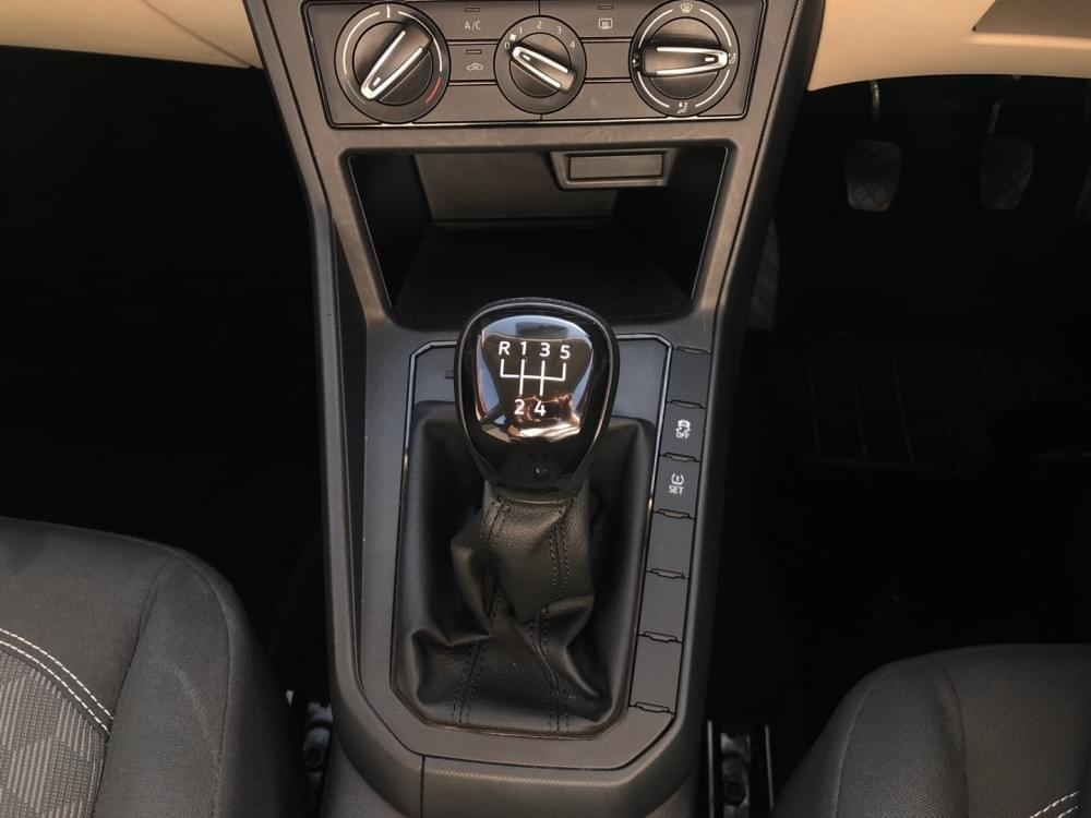 Volkswagen N/A 1.6 Base