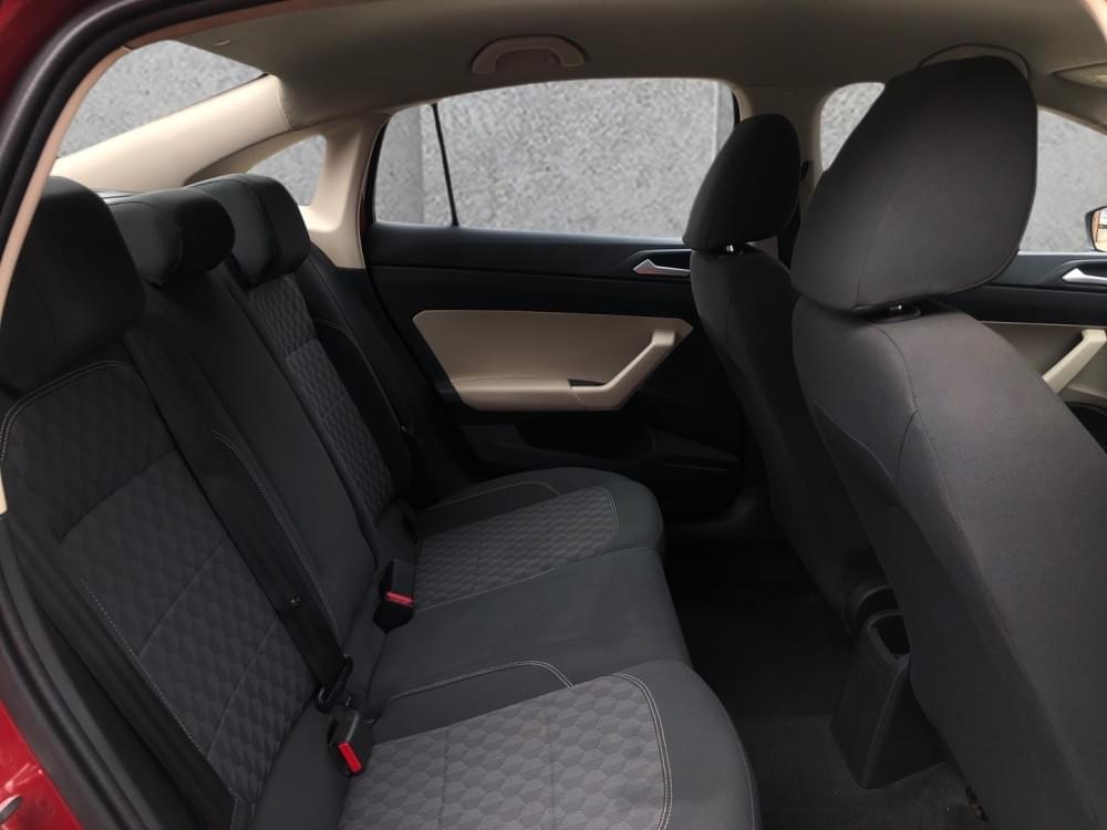 Volkswagen Polo Sedan 1.6 Base