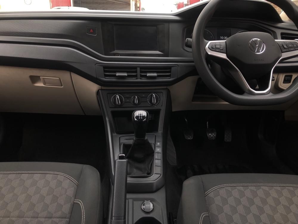 Volkswagen Polo Sedan 1.6 Base