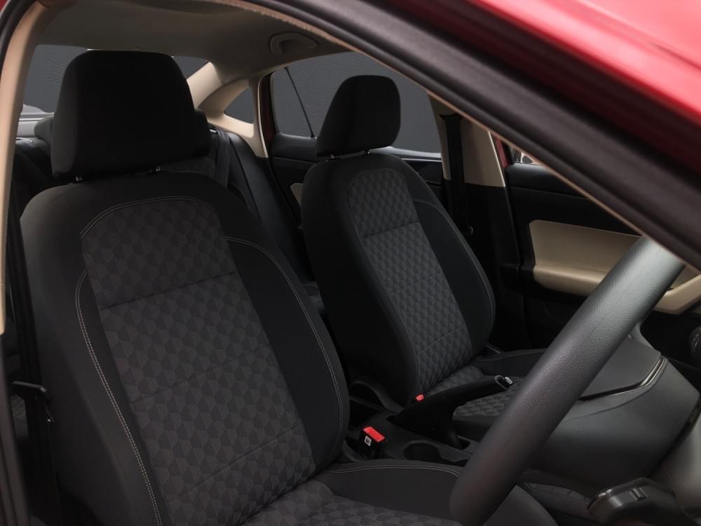 Volkswagen Polo Sedan 1.6 Base
