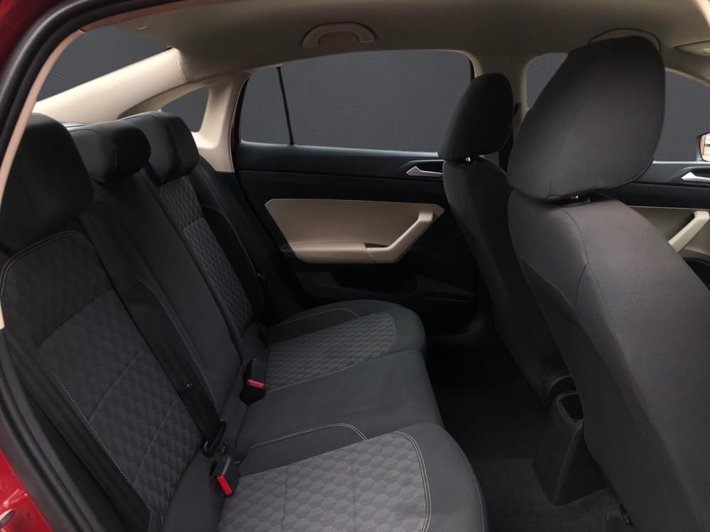 Volkswagen Polo Sedan 1.6 Base