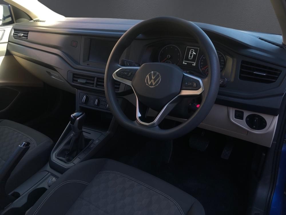 Volkswagen Polo Sedan 1.6 Tiptronic