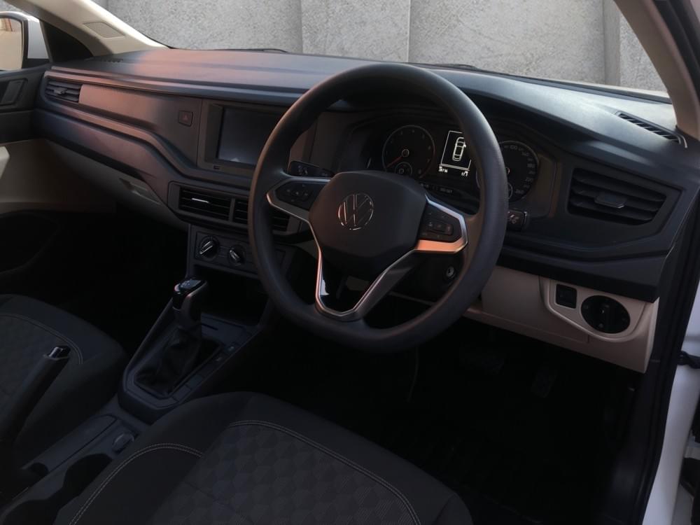 Volkswagen Polo Sedan 1.6 Tiptronic