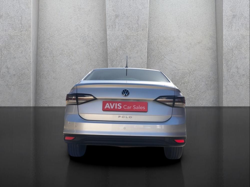 Volkswagen Polo Sedan 1.6 Base