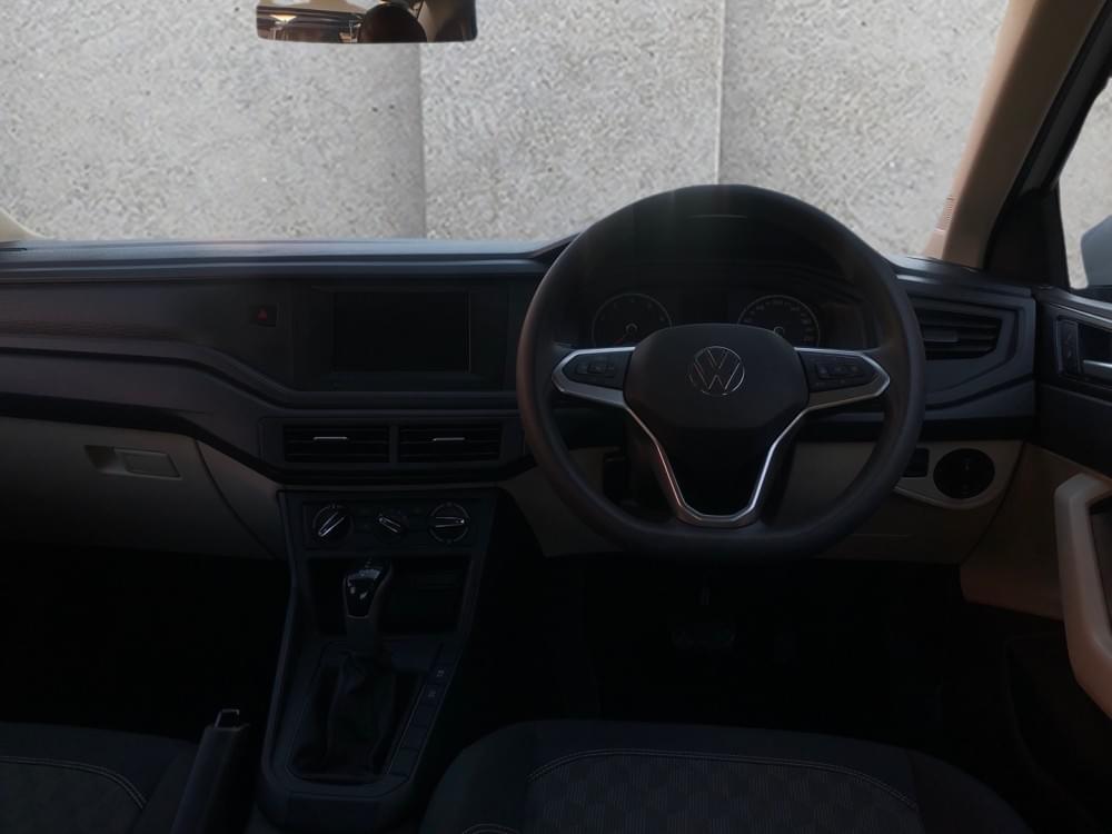 Volkswagen Polo Sedan 1.6 Tiptronic