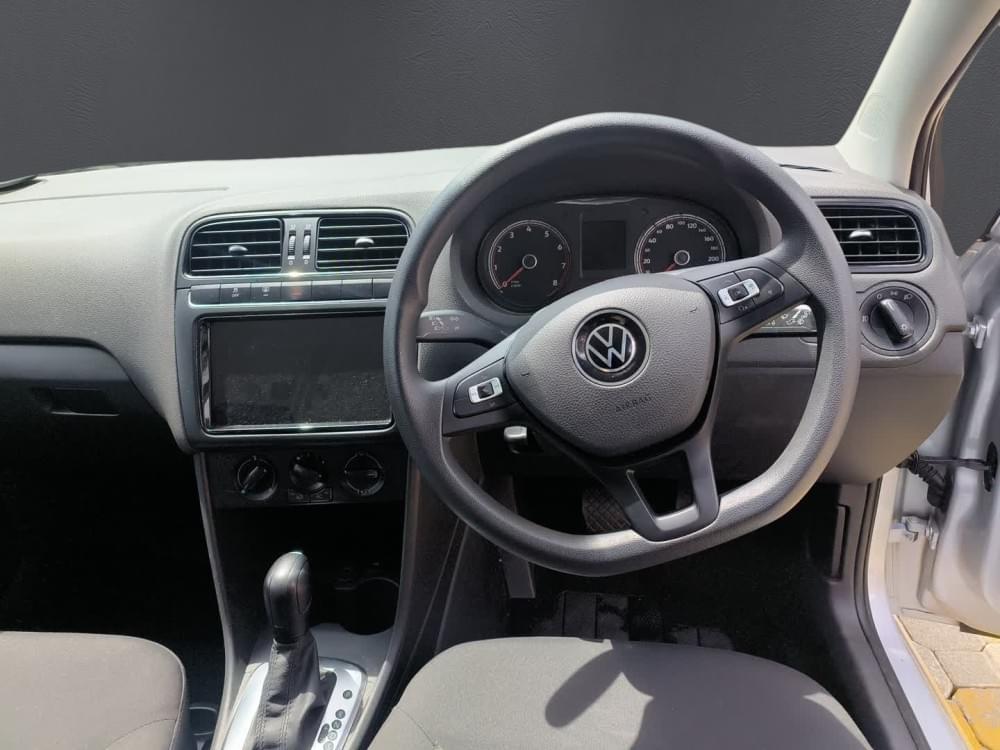 Volkswagen Polo Vivo Hatch 1.6 Life Tipt