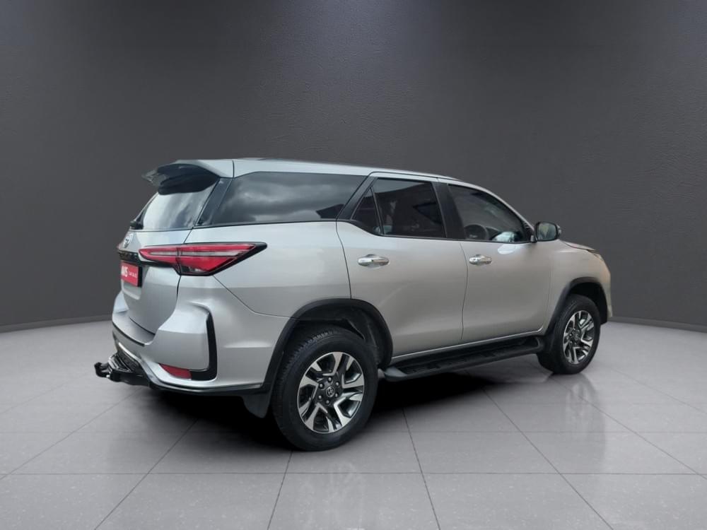 Toyota Fortuner 2.4 Gd-6 Rb 6At