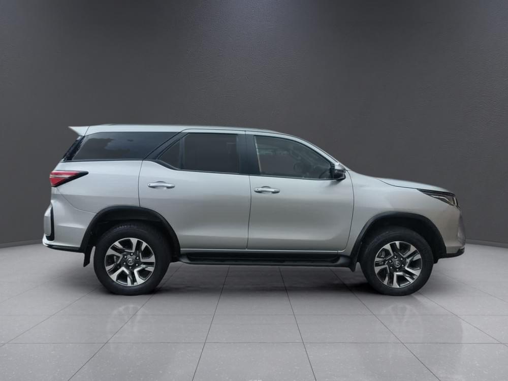 Toyota Fortuner 2.4 Gd-6 Rb 6At