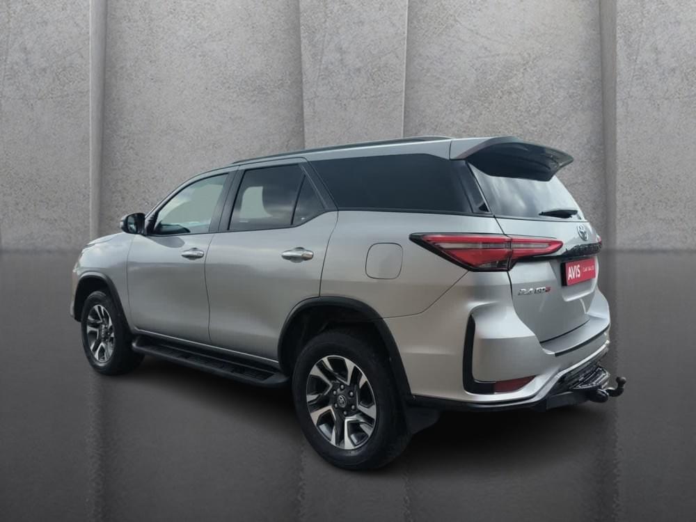 Toyota Fortuner 2.4 Gd-6 Rb At