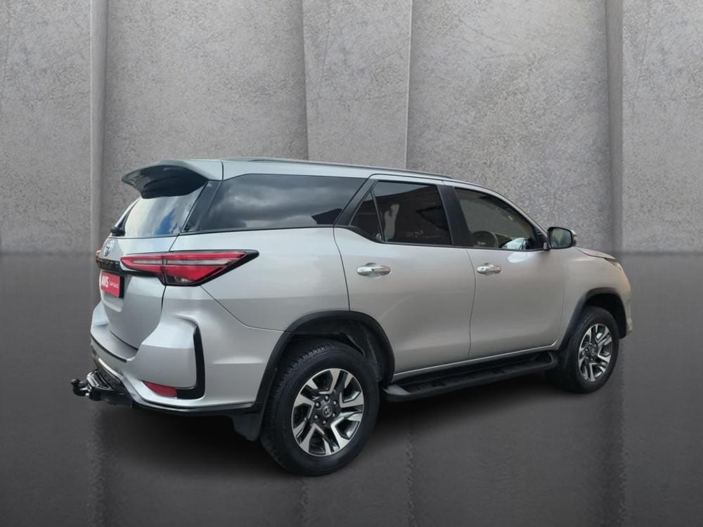 Toyota Fortuner 2.4 Gd-6 Rb At